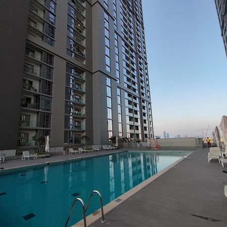 Beautiful 2 Bedroom Next To Business Bay - Sobha Creek Vista Dubai Exteriör bild