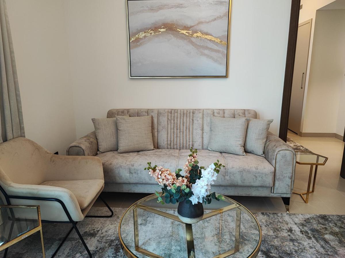 Beautiful 2 Bedroom Next To Business Bay - Sobha Creek Vista Dubai Exteriör bild