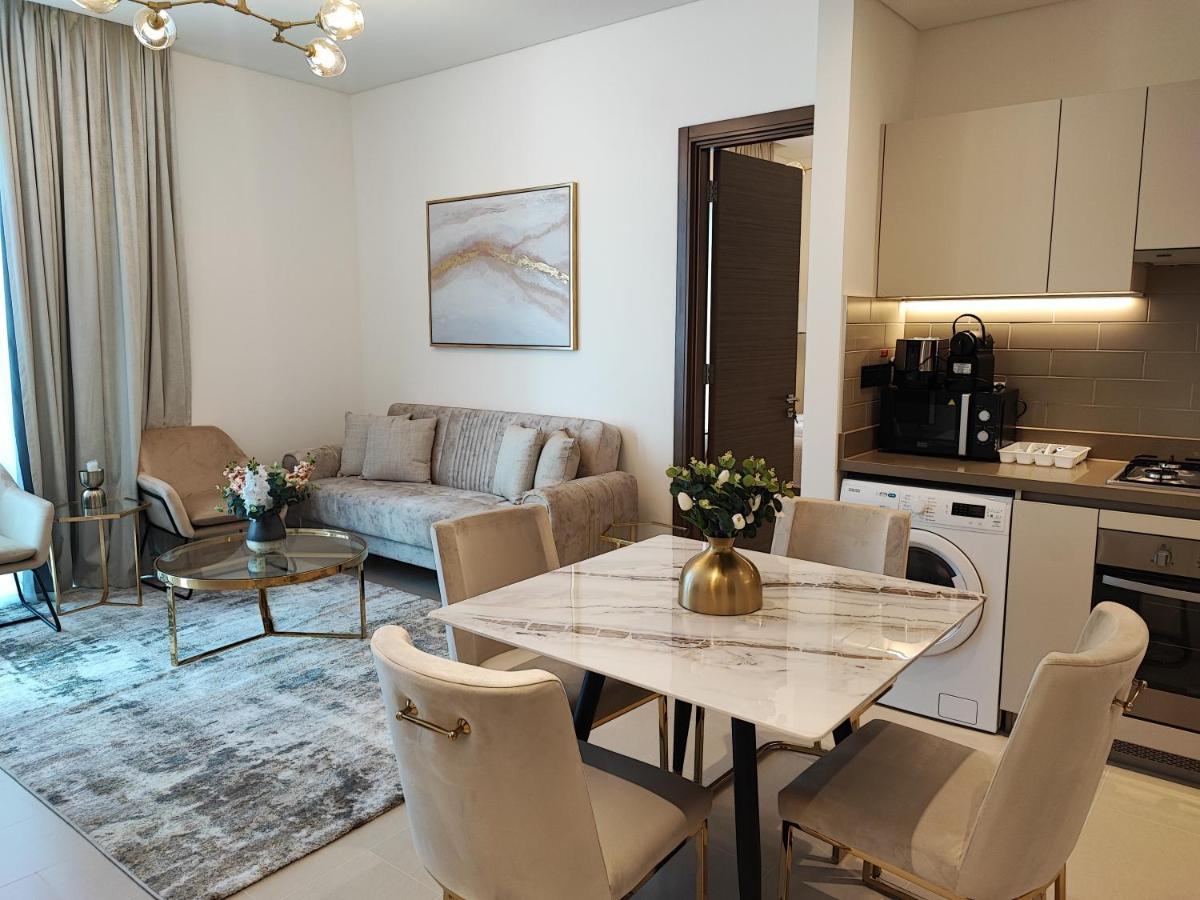 Beautiful 2 Bedroom Next To Business Bay - Sobha Creek Vista Dubai Exteriör bild