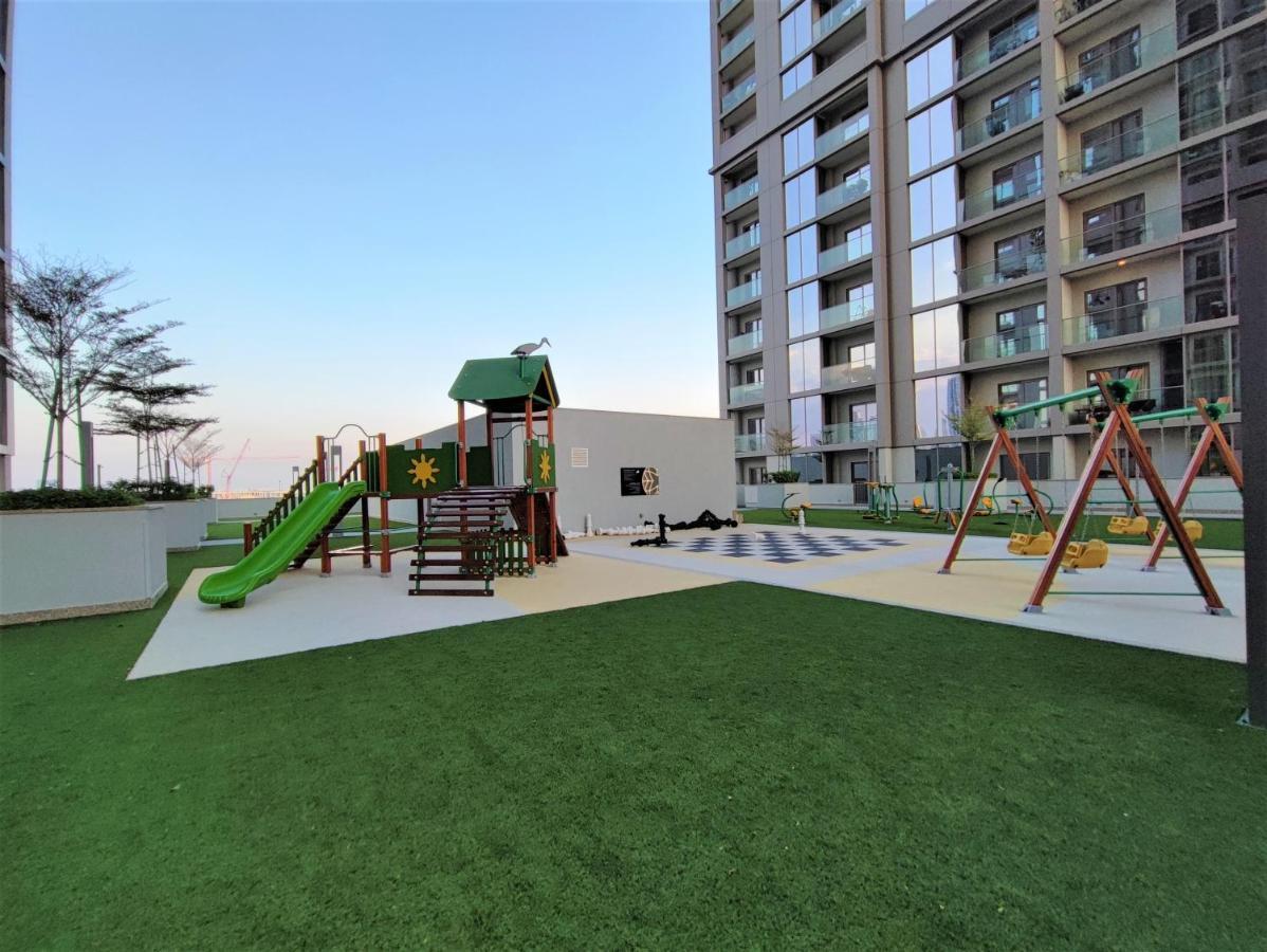 Beautiful 2 Bedroom Next To Business Bay - Sobha Creek Vista Dubai Exteriör bild
