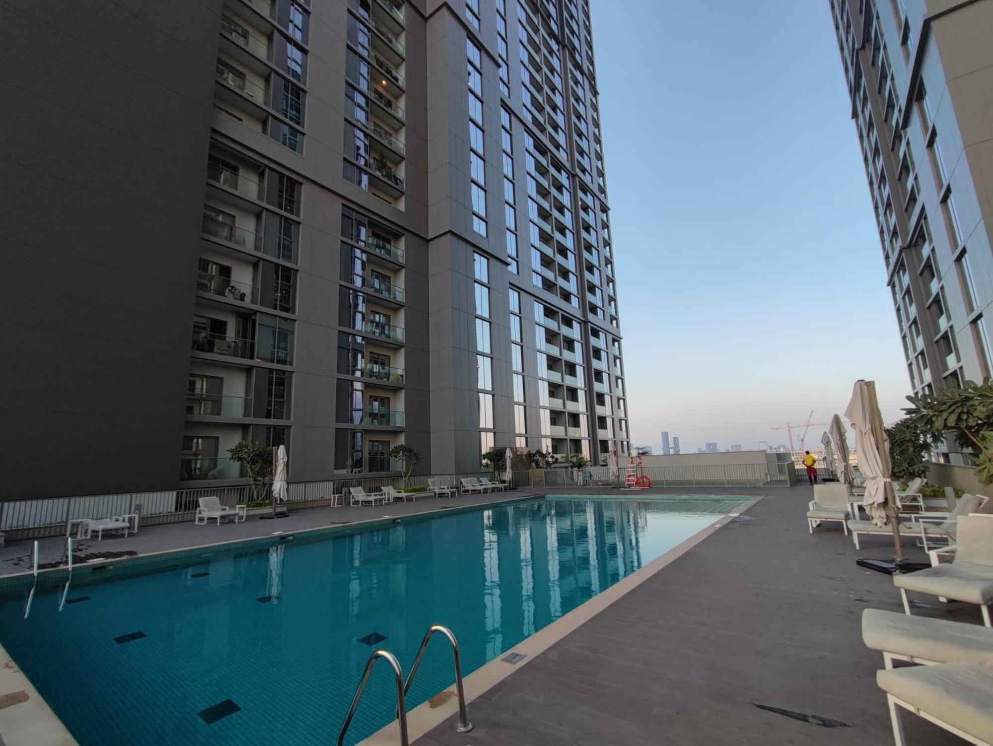 Beautiful 2 Bedroom Next To Business Bay - Sobha Creek Vista Dubai Exteriör bild